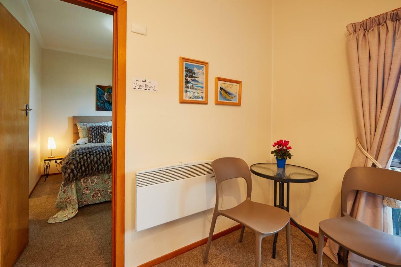 קאיקורה Brook House B&B & Cottages מראה חיצוני תמונה